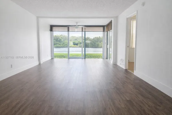 $2,150 | 9450 Poinciana Place, Unit 103, Davie, FL 33324