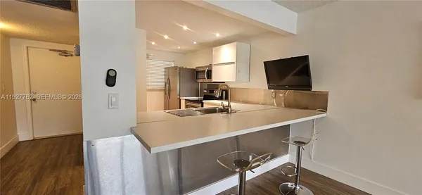 $2,150 | 9450 Poinciana Place, Unit 103, Davie, FL 33324