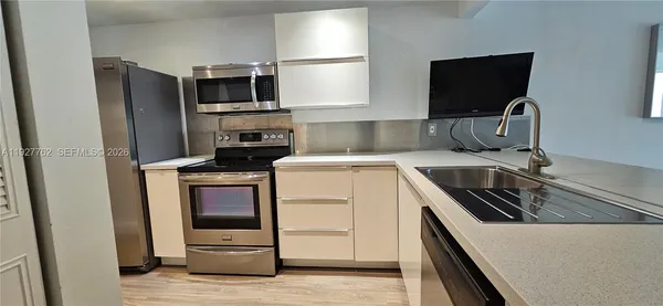 $2,150 | 9450 Poinciana Place, Unit 103, Davie, FL 33324