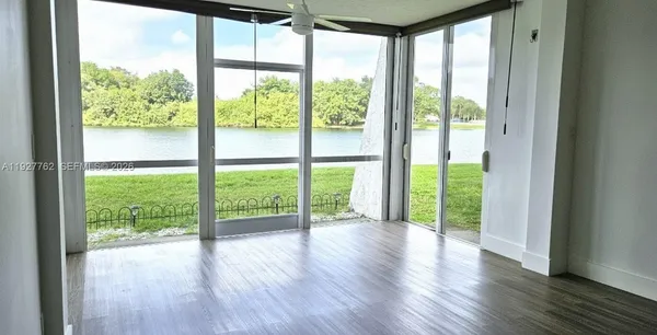 $2,150 | 9450 Poinciana Place, Unit 103, Davie, FL 33324