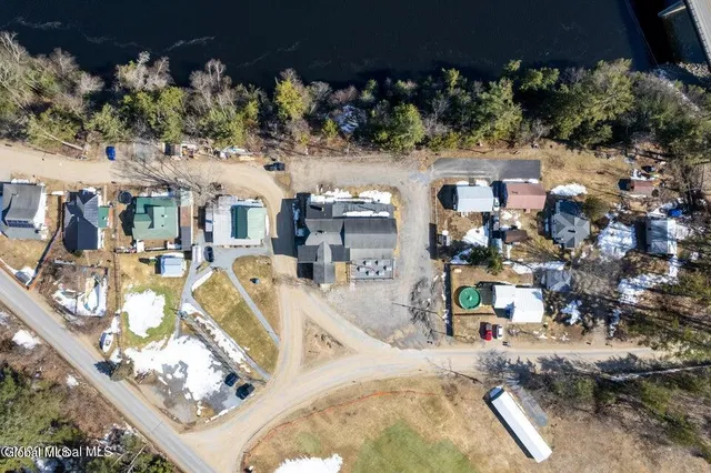 $424,900 | 13 Park Avenue, Hadley, NY 12835