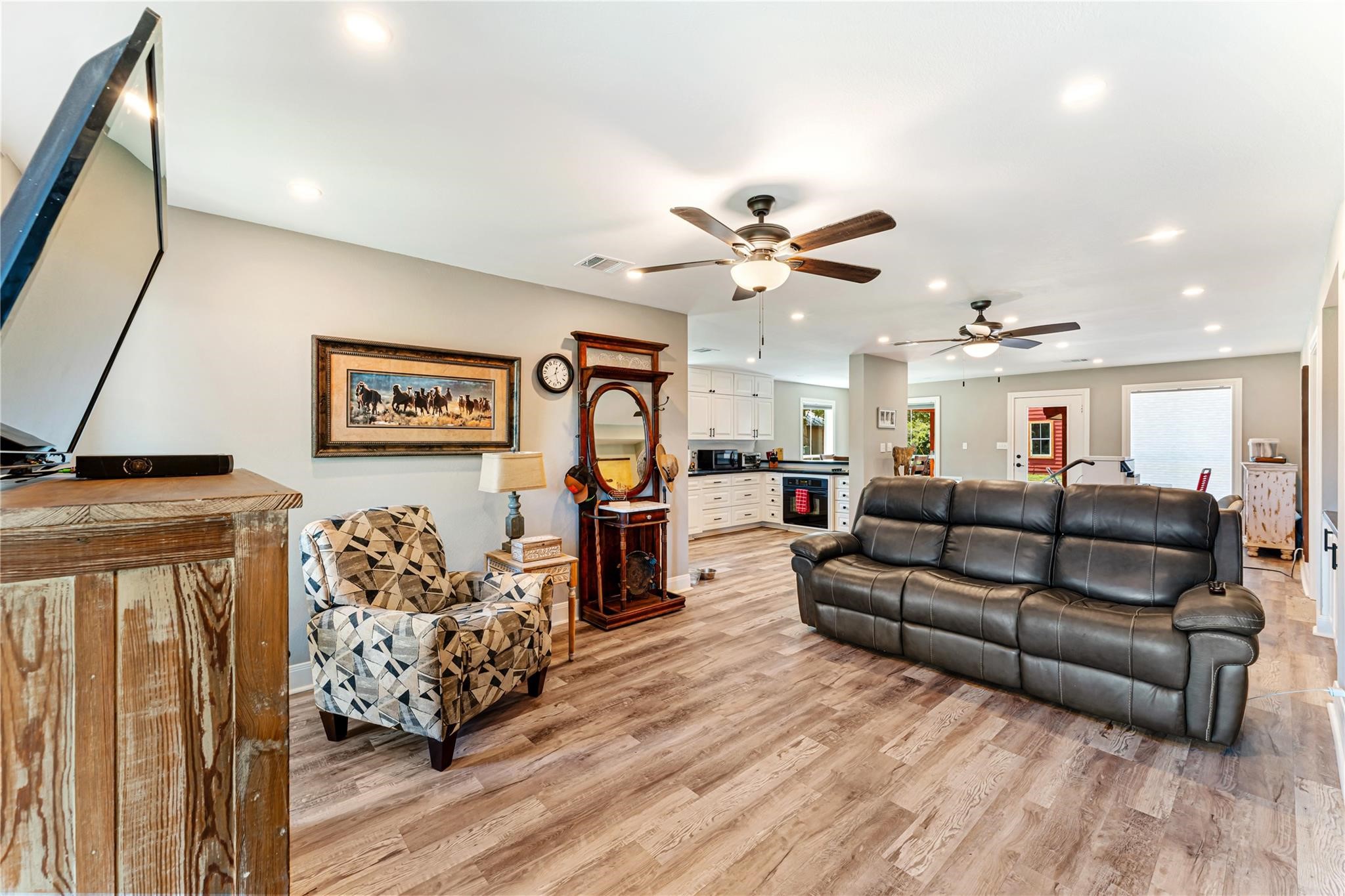 6063 Fm 1094 Sealy, TX 77474 - Photo 13 of 47 a living room with furniture and wooden floor
