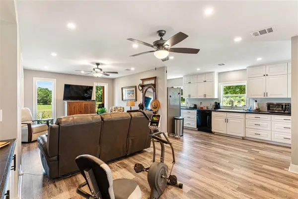 $799,000 | 6063 Fm 1094, Sealy, TX 77474