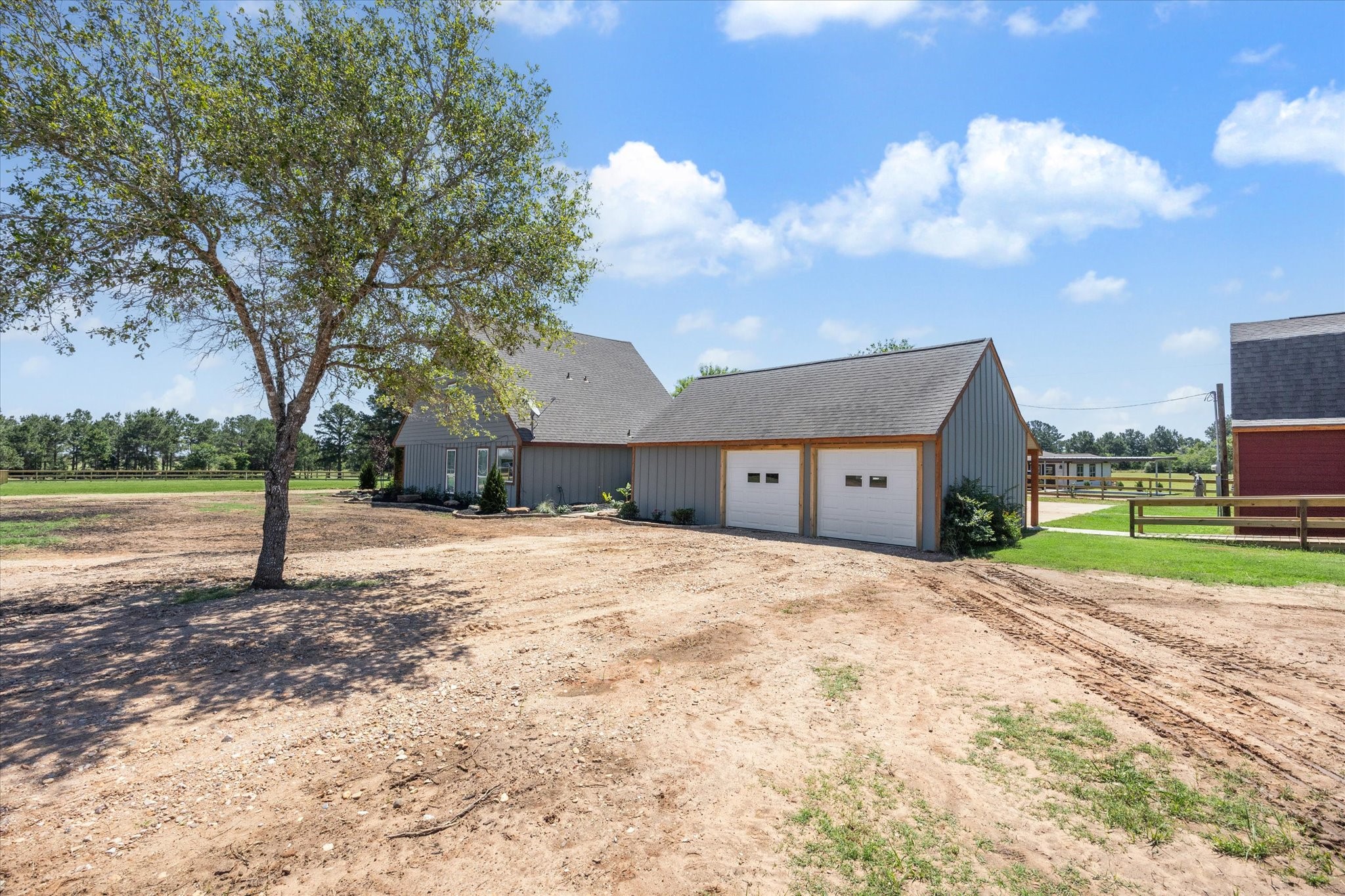6063 Fm 1094 Sealy, TX 77474 - Photo 43 of 47 a house view with a yard