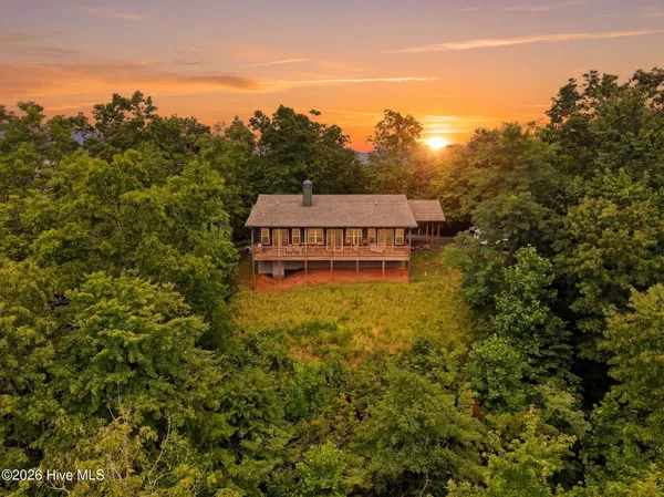 $536,200 | 552 Our Drive, Hayesville, NC 28904