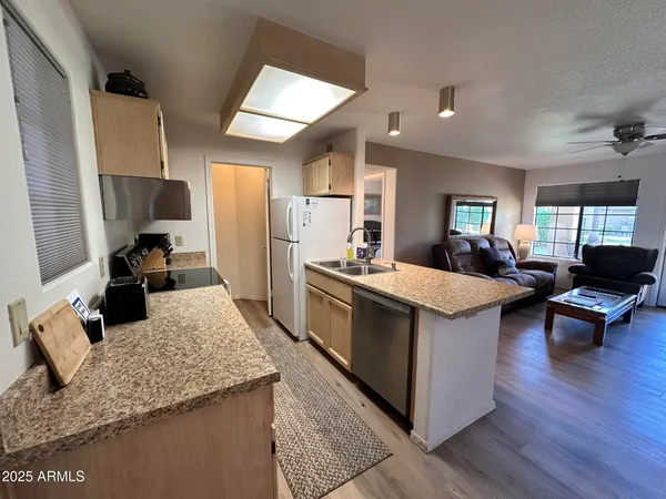 $2,000 | 17031 East El Lago Boulevard, Unit 1170, Fountain Hills, AZ 85268