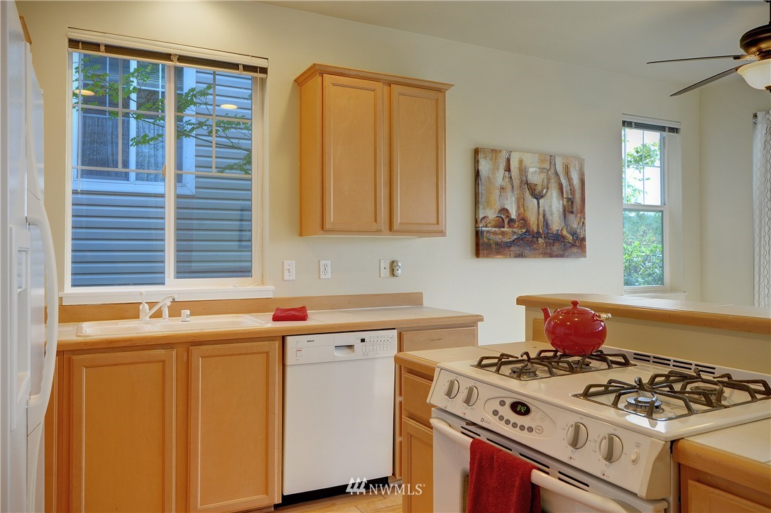 13001 Northeast 182nd Place, Unit A Bothell, WA 98011 - Photo 6 of 18