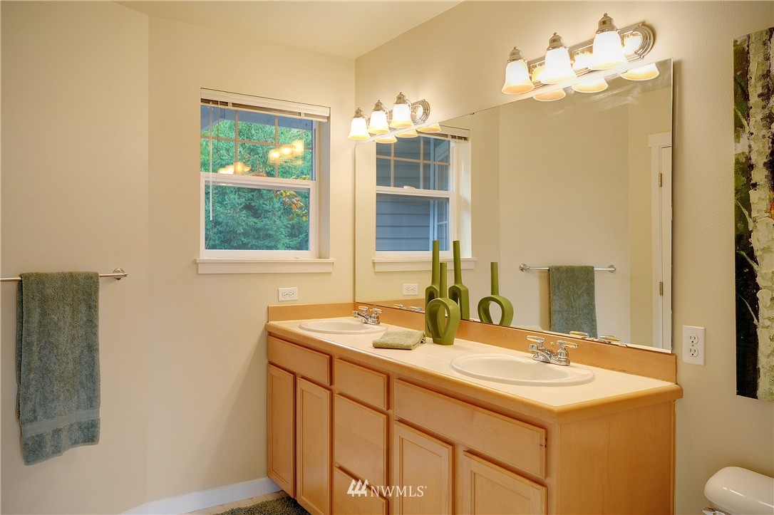13001 Northeast 182nd Place, Unit A Bothell, WA 98011 - Photo 10 of 18