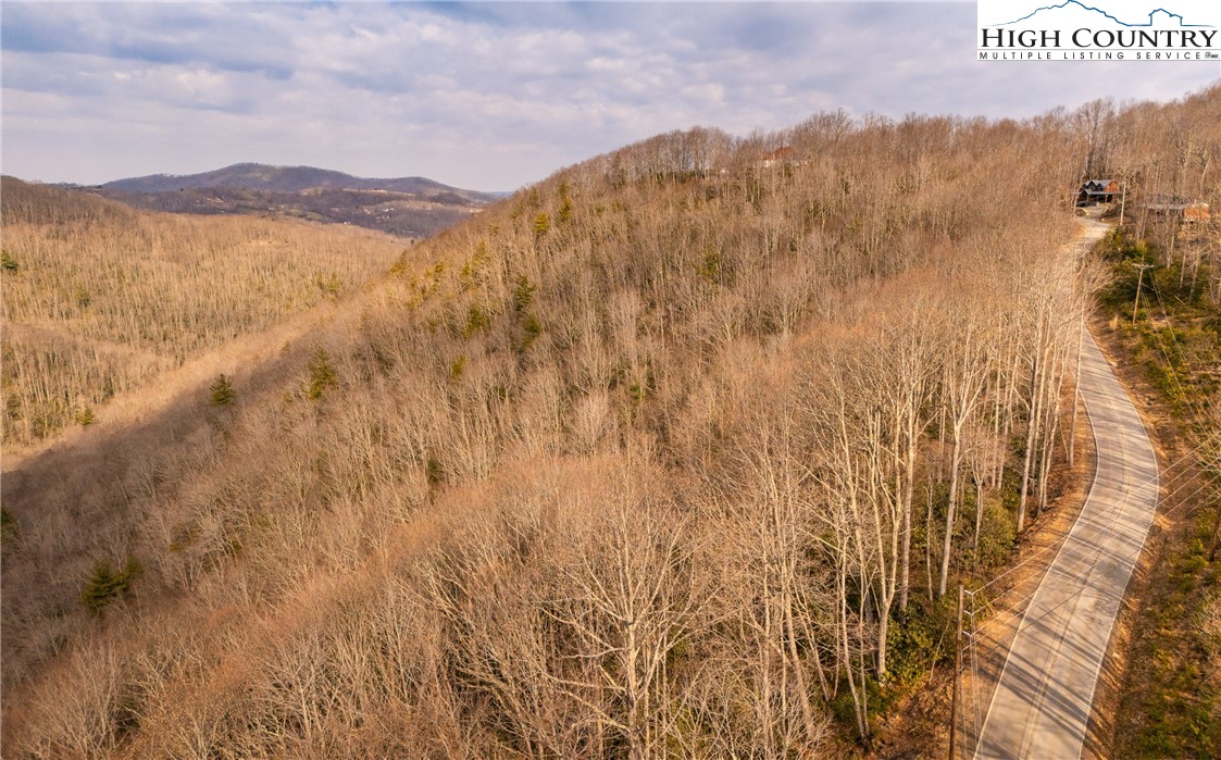 1122 Pine Ridge Road Beech Mountain, NC 28604 - Photo 29 of 38 a view of lake and mountains