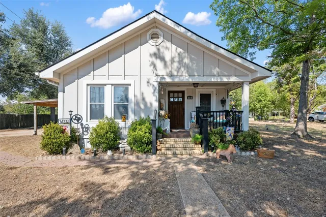 $309,000 | 110 Lexington Road, Elgin, TX 78621