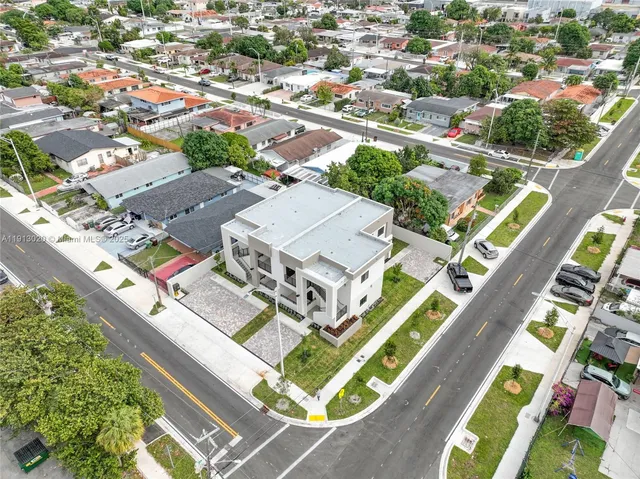 $2,600 | 4303 East 8th Court, Unit C, Hialeah, FL 33013