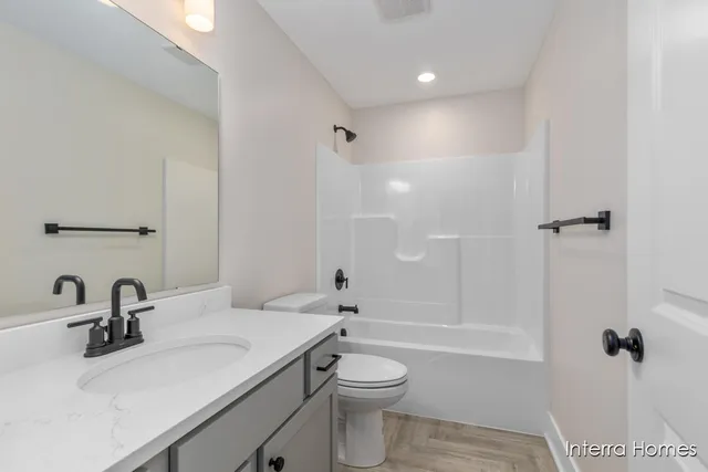 $425,900 | 997 Scioto Drive Northwest, Unit 26, Comstock Park, MI 49321