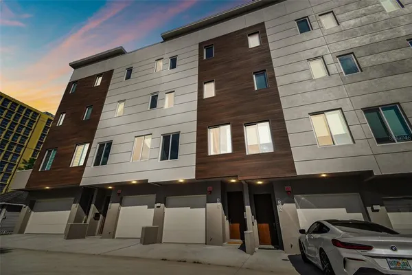 $4,300 | 370 6th Street South, St. Petersburg, FL 33701