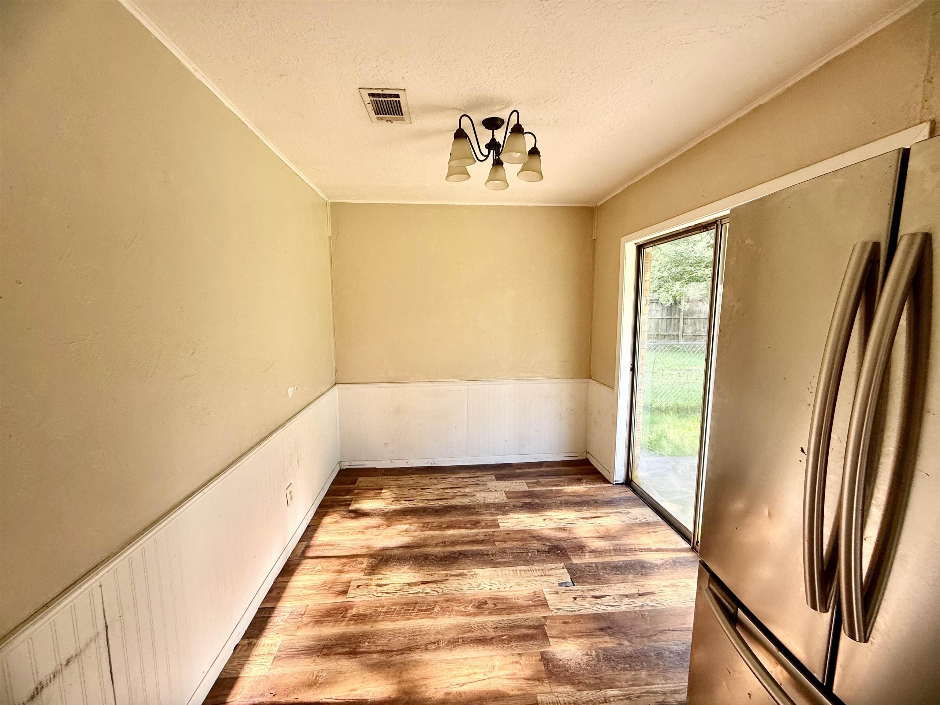 1135 Cooper Lane Silsbee, TX 77656 - Photo 7 of 17