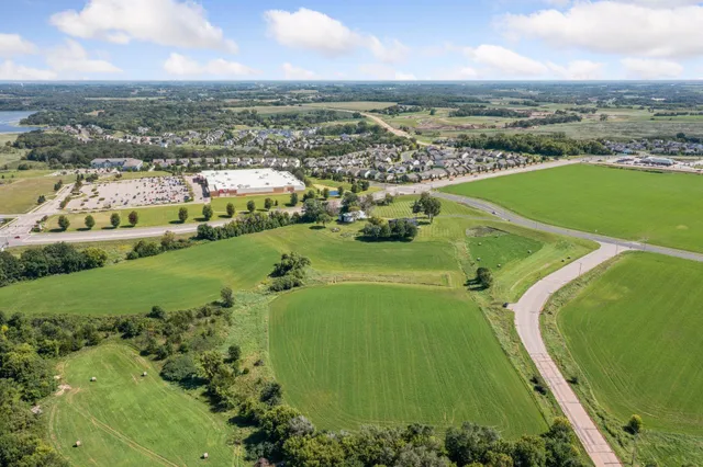 $20,217,000 | 700 10th Street, Waconia, MN 55387