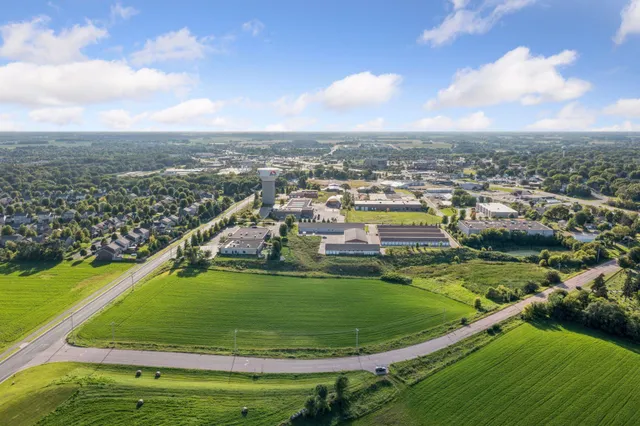 $20,217,000 | 700 10th Street, Waconia, MN 55387