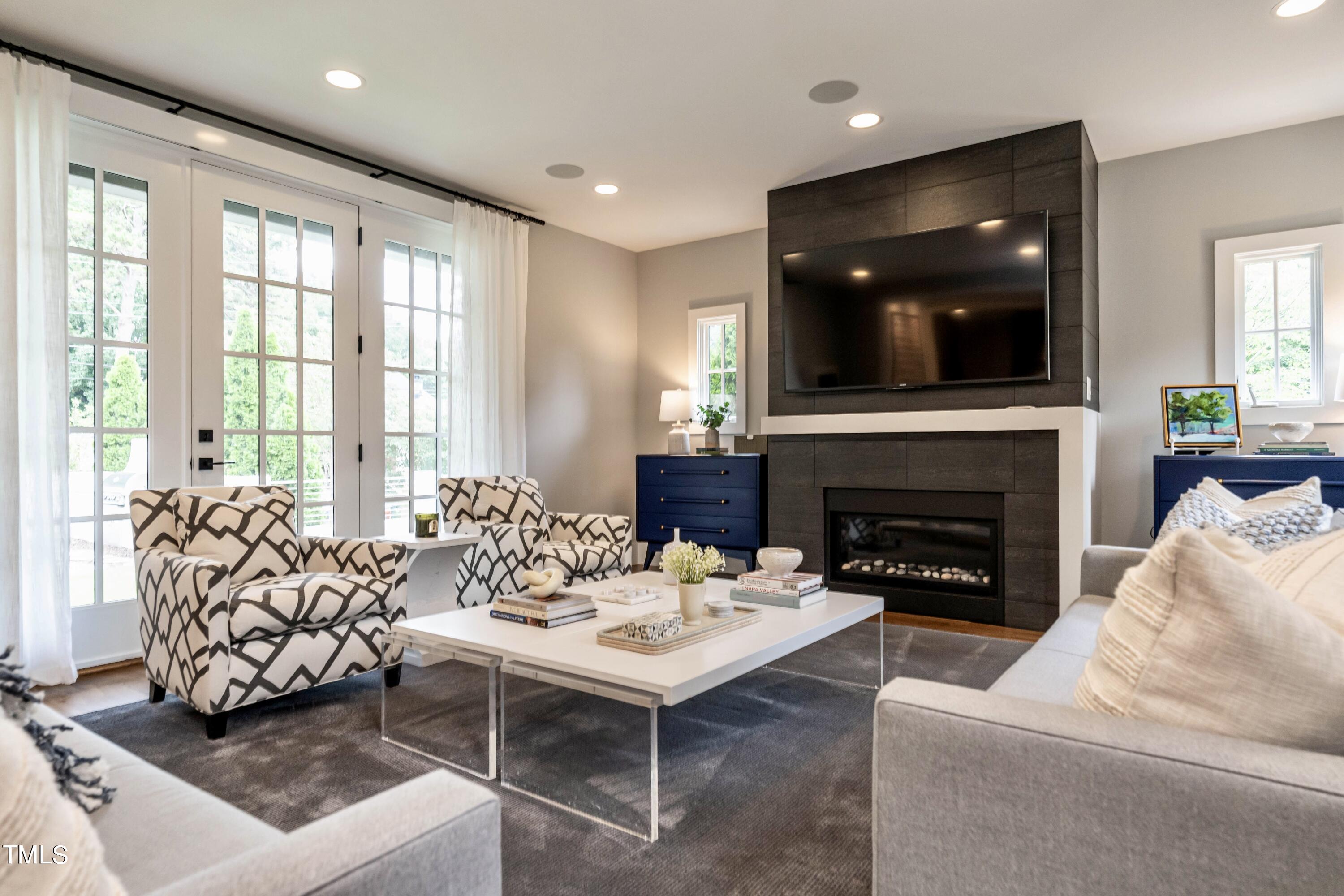 2009 Alexander Road Raleigh, NC 27608 - Photo 13 of 42 Family Room
