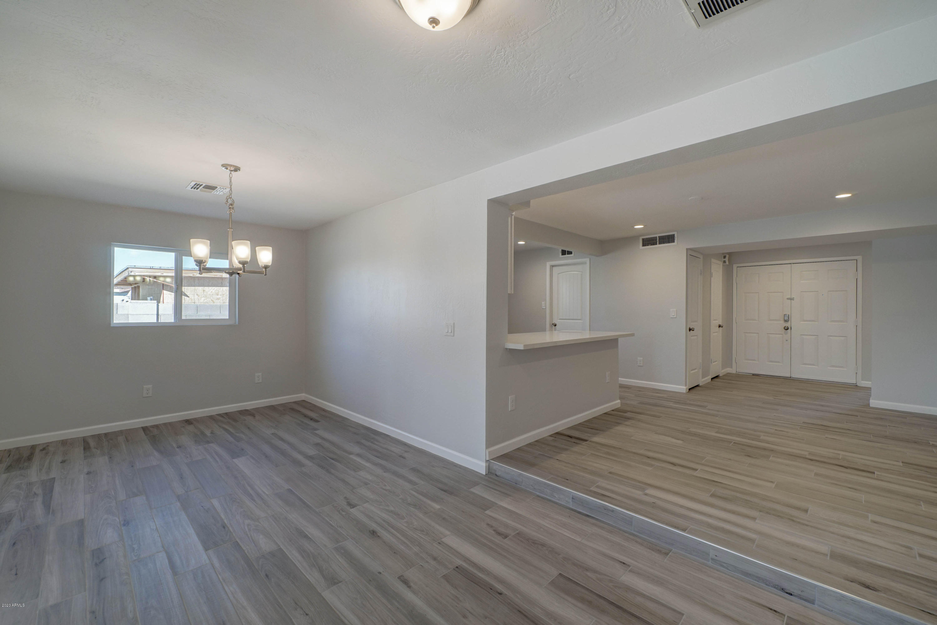 3001 West Cactus Road Phoenix, AZ 85029 - Photo 11 of 34 3001 W Cactus Rd-11