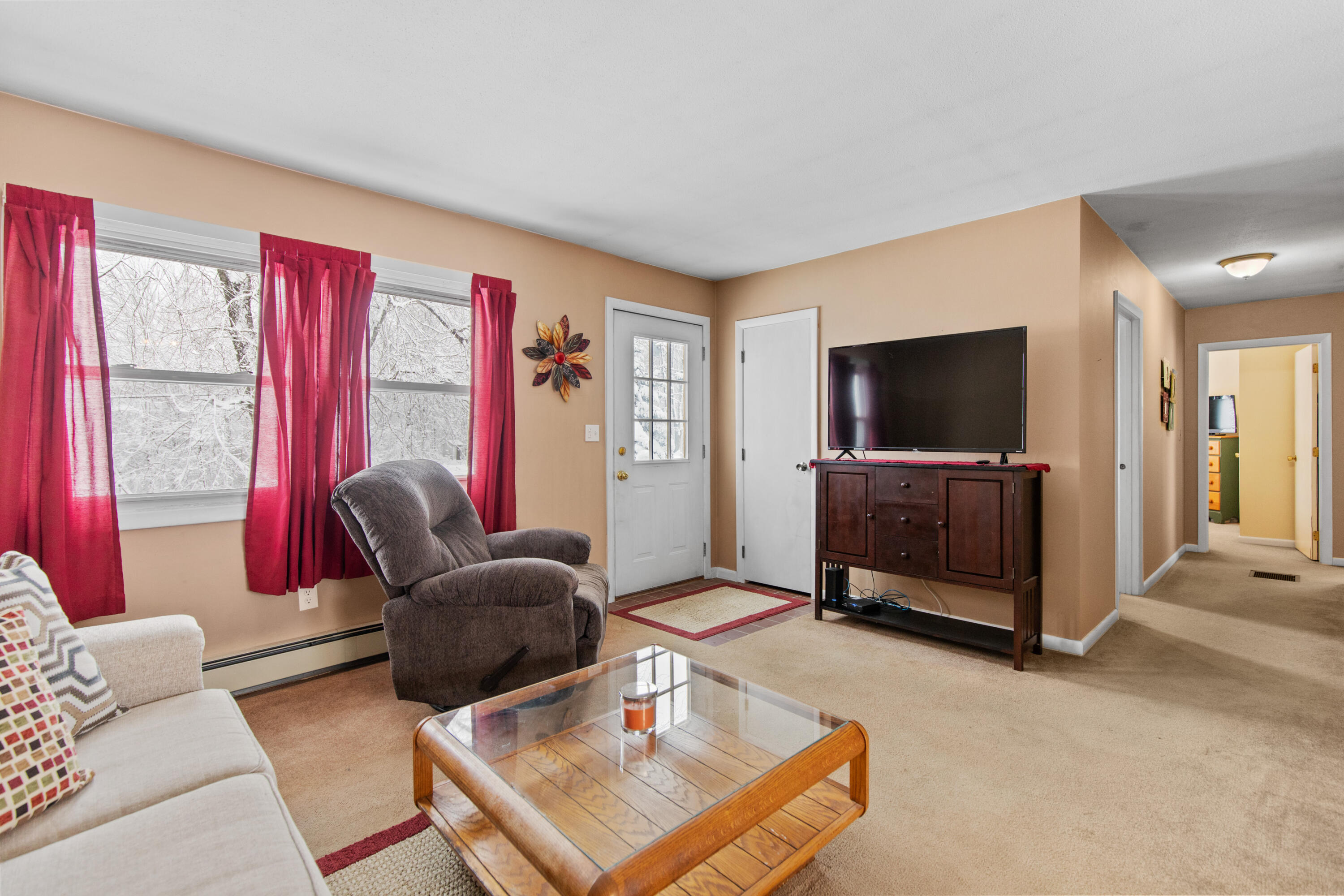 16 McLaughlin Circle Chelsea, ME 04330 - Photo 7 of 33 16McLaughlinCircleChelsea_11