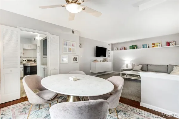 $134,000 | 4347 Chateau De Ville Drive, Unit G, St. Louis, MO 63129
