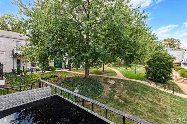 $134,000 | 4347 Chateau De Ville Drive, Unit G, St. Louis, MO 63129