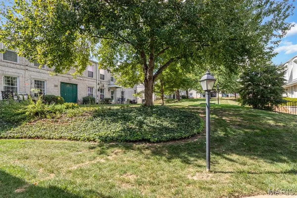 $134,000 | 4347 Chateau De Ville Drive, Unit G, St. Louis, MO 63129