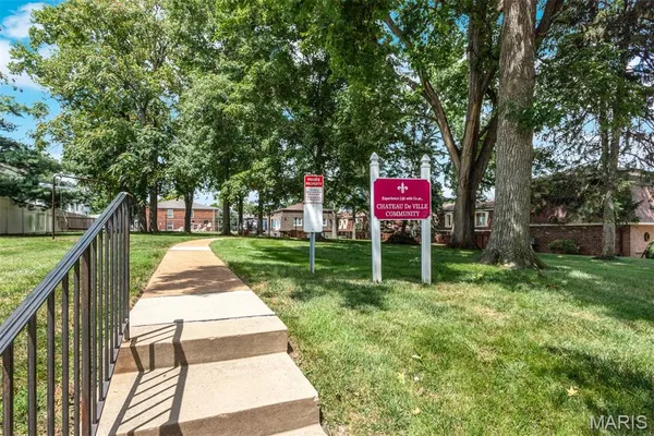 $134,000 | 4347 Chateau De Ville Drive, Unit G, St. Louis, MO 63129