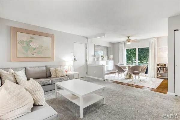 $134,000 | 4347 Chateau De Ville Drive, Unit G, St. Louis, MO 63129