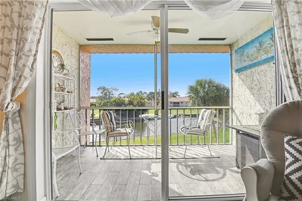 $1,500 | 200 Forest Lakes Boulevard, Unit 305, Naples, FL 34105