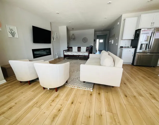 $3,395 | 1935 Mulberry Lane, Carver, MN 55315