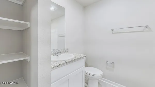 $257,500 | 106 Lake Oak Drive, Lafayette, LA 70507