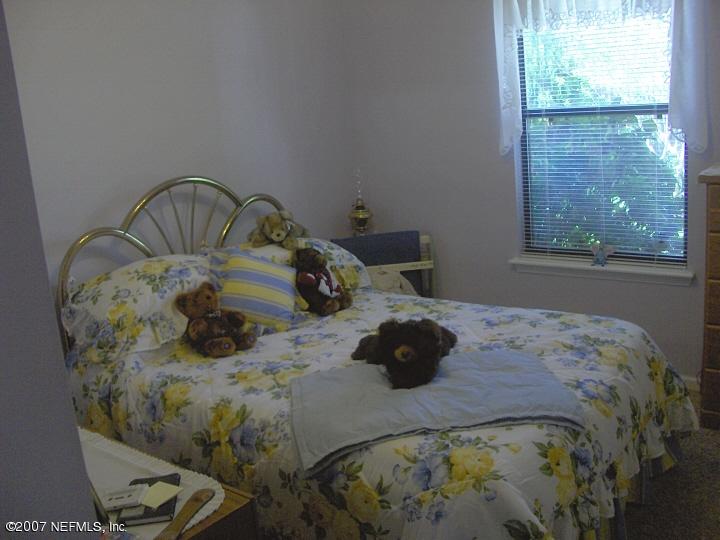 8433 Winter Berry Road Jacksonville, FL 32210 - Photo 11 of 14 Bedroom 2