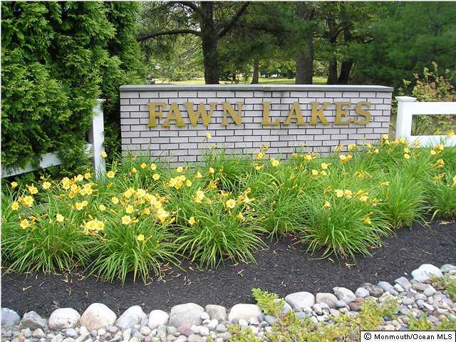 42 Sycamore Access Road Manahawkin, NJ 08050 - Photo 2 of 3 a view of a garden with plants