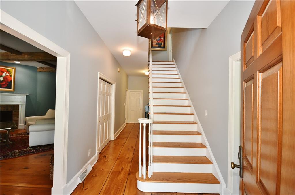 235 Ridgehaven Lane Pittsburgh, PA 15238 - Photo 4 of 25 Gallery Image 4
