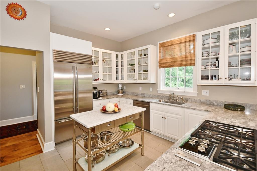 235 Ridgehaven Lane Pittsburgh, PA 15238 - Photo 7 of 25 Gallery Image 7