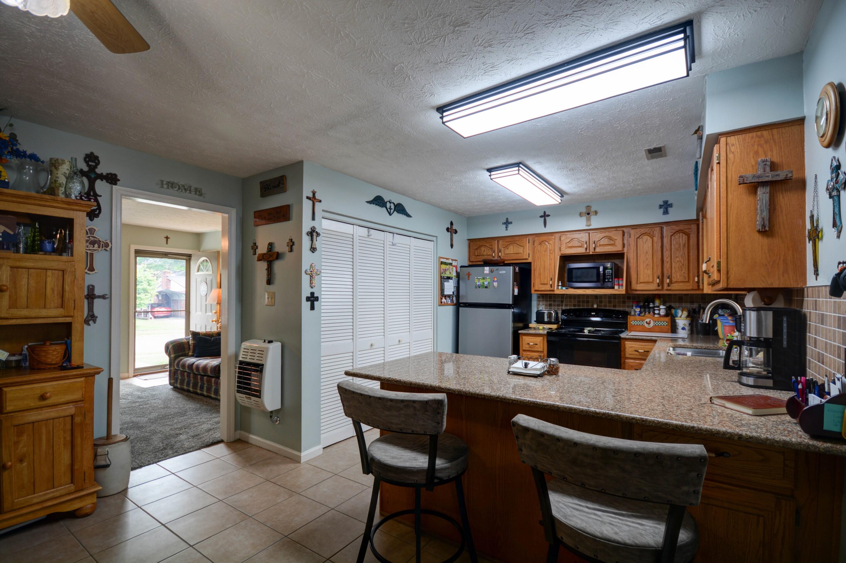 230 Holiday Road Winchester, KY 40391 - Photo 11 of 29 DSC_8203_4_5 (Custom)