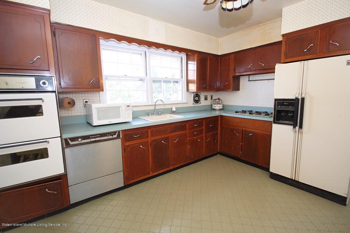 725 West Fingerboard Road Staten Island, NY 10305 - Photo 8 of 18 Eat In Kit