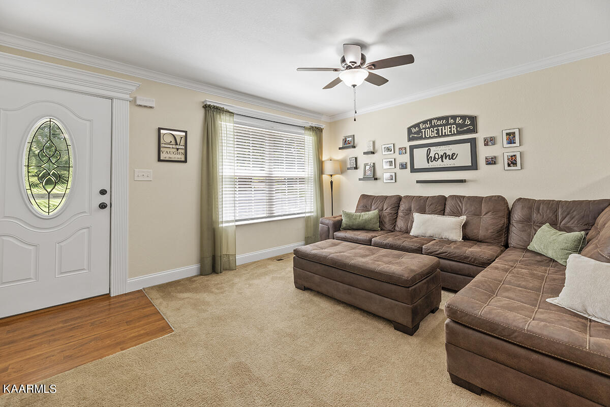 2003 Highland Road Maryville, TN 37801 - Photo 4 of 27 Living Area