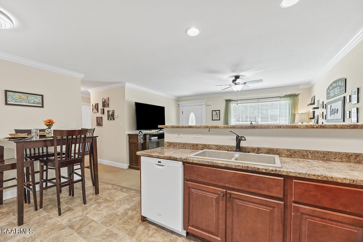 2003 Highland Road Maryville, TN 37801 - Photo 7 of 27 Kitchen