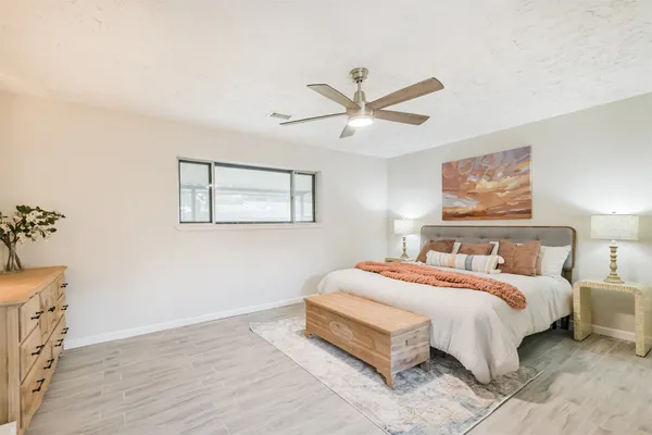 $2,500 | 12415 Pantano Drive, Houston, TX 77065