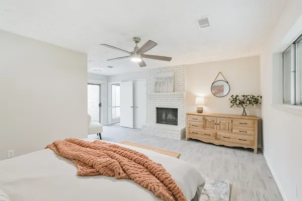 $2,500 | 12415 Pantano Drive, Houston, TX 77065