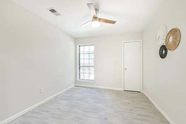 $2,500 | 12415 Pantano Drive, Houston, TX 77065