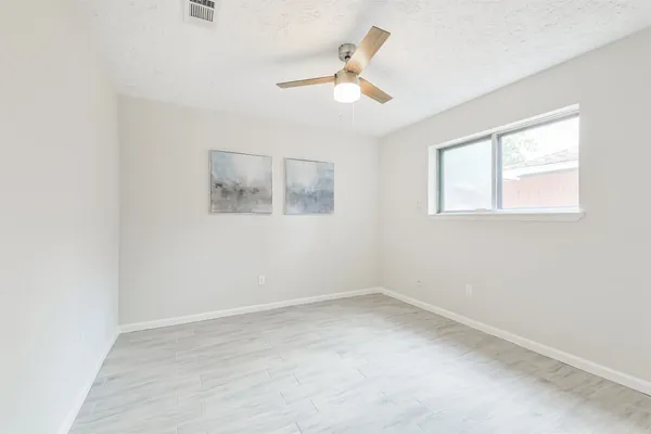 $2,500 | 12415 Pantano Drive, Houston, TX 77065