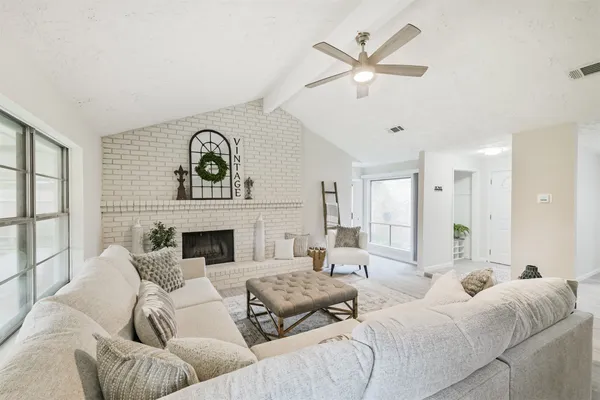 $2,500 | 12415 Pantano Drive, Houston, TX 77065