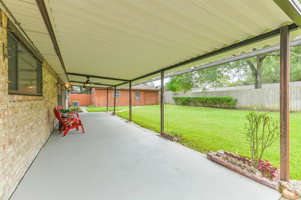$2,500 | 12415 Pantano Drive, Houston, TX 77065