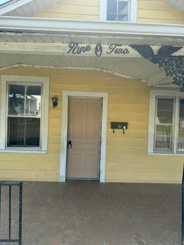 $995 | 902 Cole Street, Danville, VA 24541