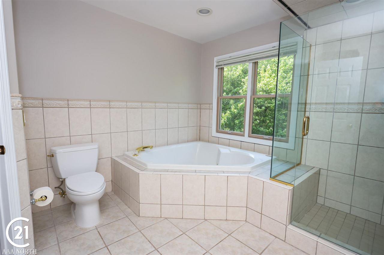 6097 Country Ridge Drive Troy, MI 48098 - Photo 26 of 37 50043706-25.JPG