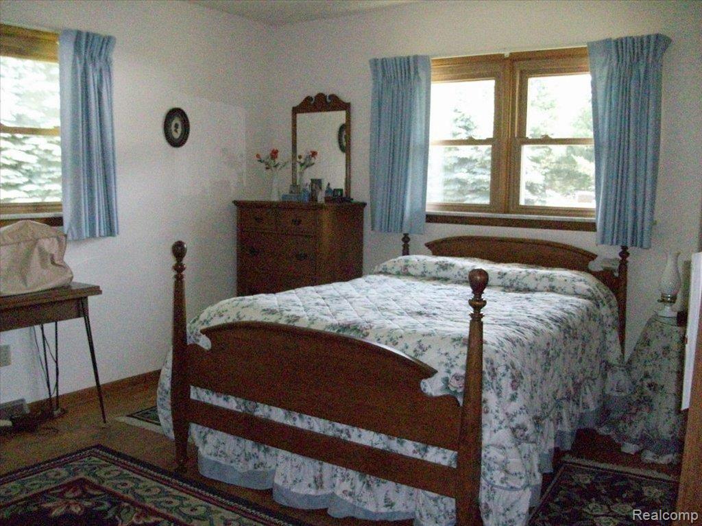 17457 Cavanaugh Lake Road Chelsea, MI 48118 - Photo 12 of 12 guest room