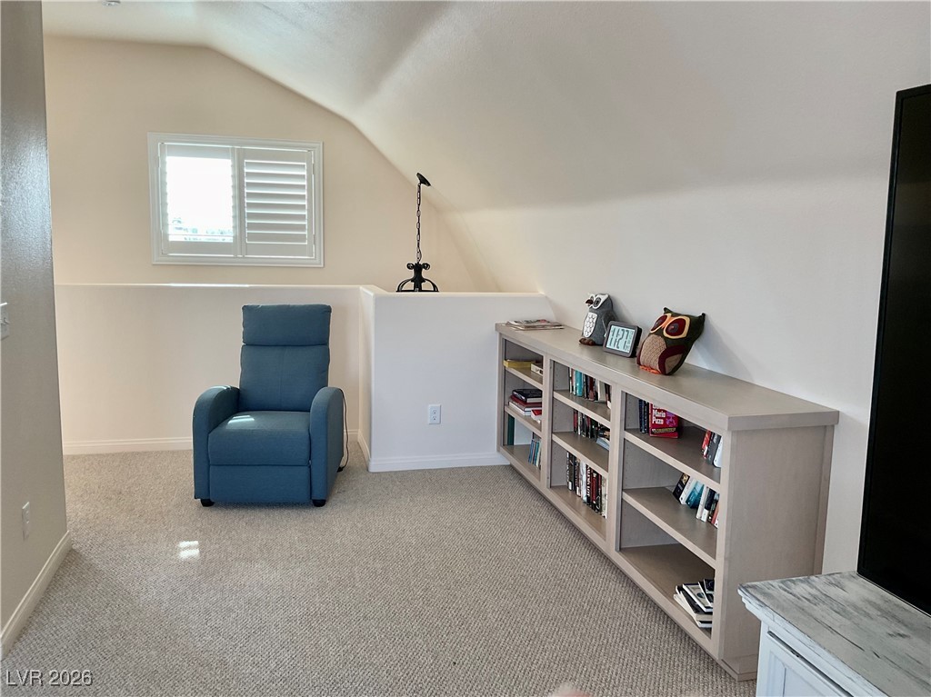 5261 East Kellogg Road Pahrump, NV 89061 - Photo 20 of 28 Sitting area off the Owner's suite