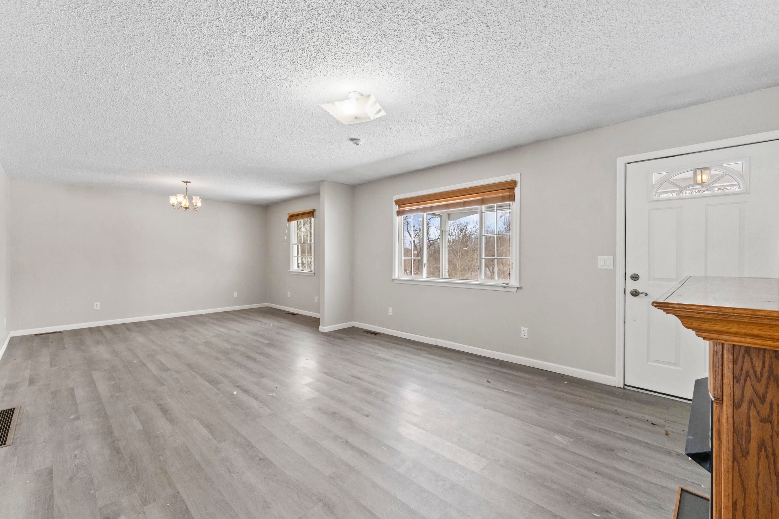 5762 Segar Hill Road Huntington, WV 25704 - Photo 3 of 27 Gallery Image 3